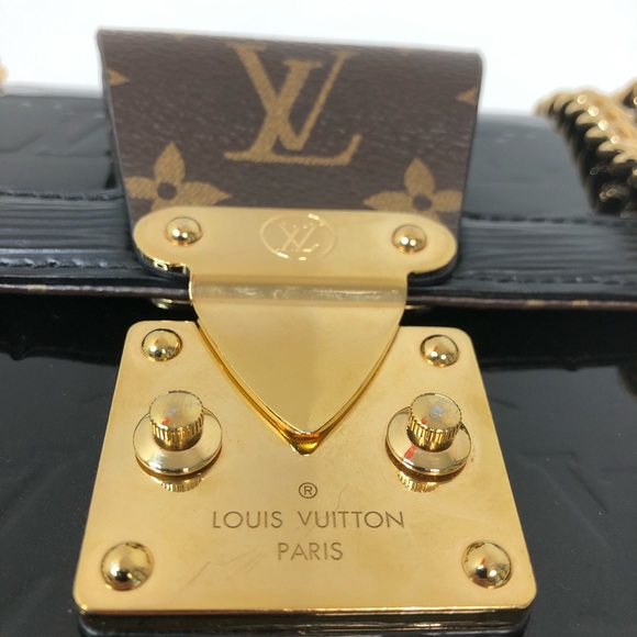 Like new LOUIS VUITTON Vernis Epi Monogram Wynwood - Picture 11 of 13